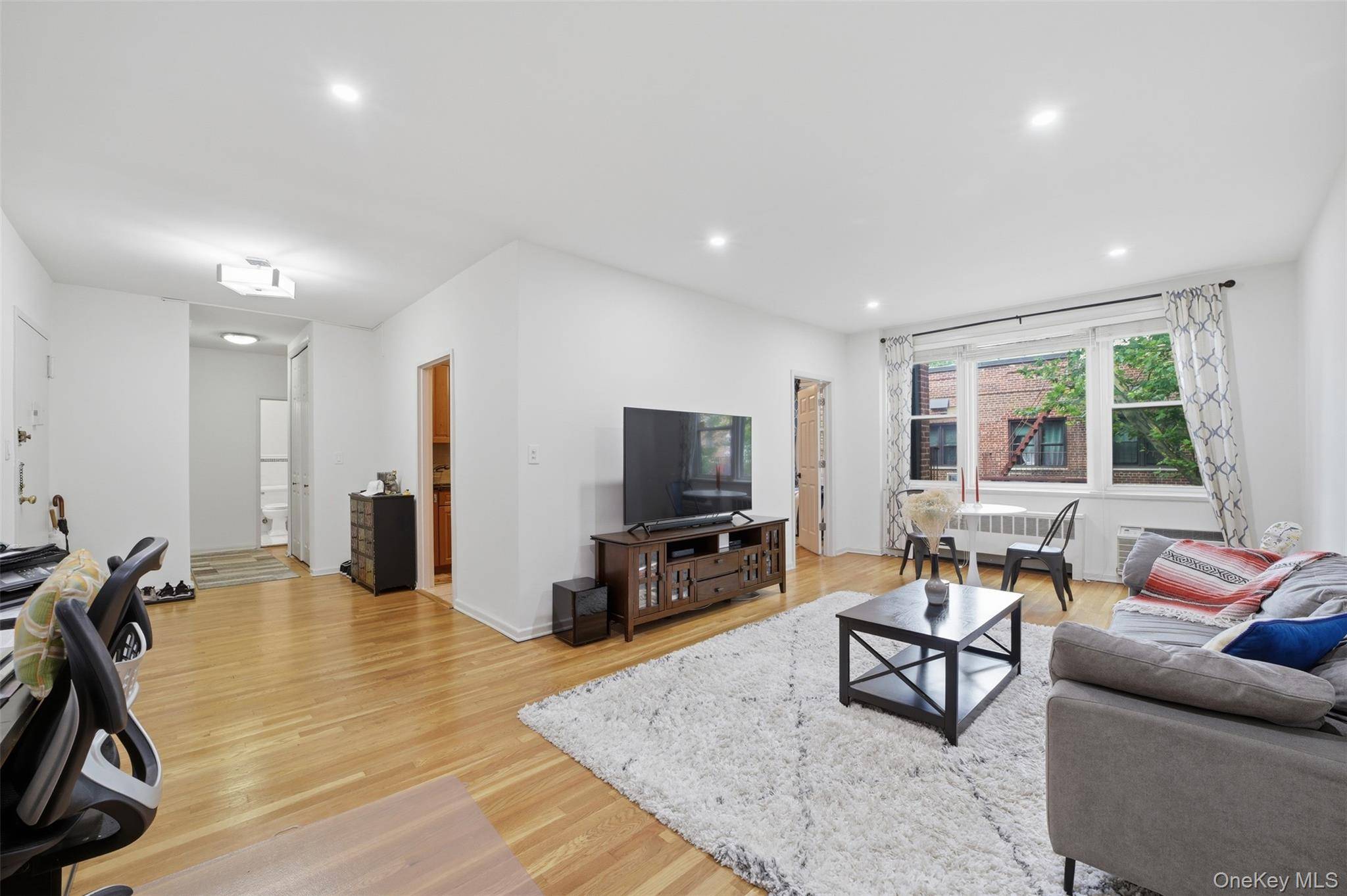 953 W Boston Post RD #3A, Mamaroneck, NY 10543