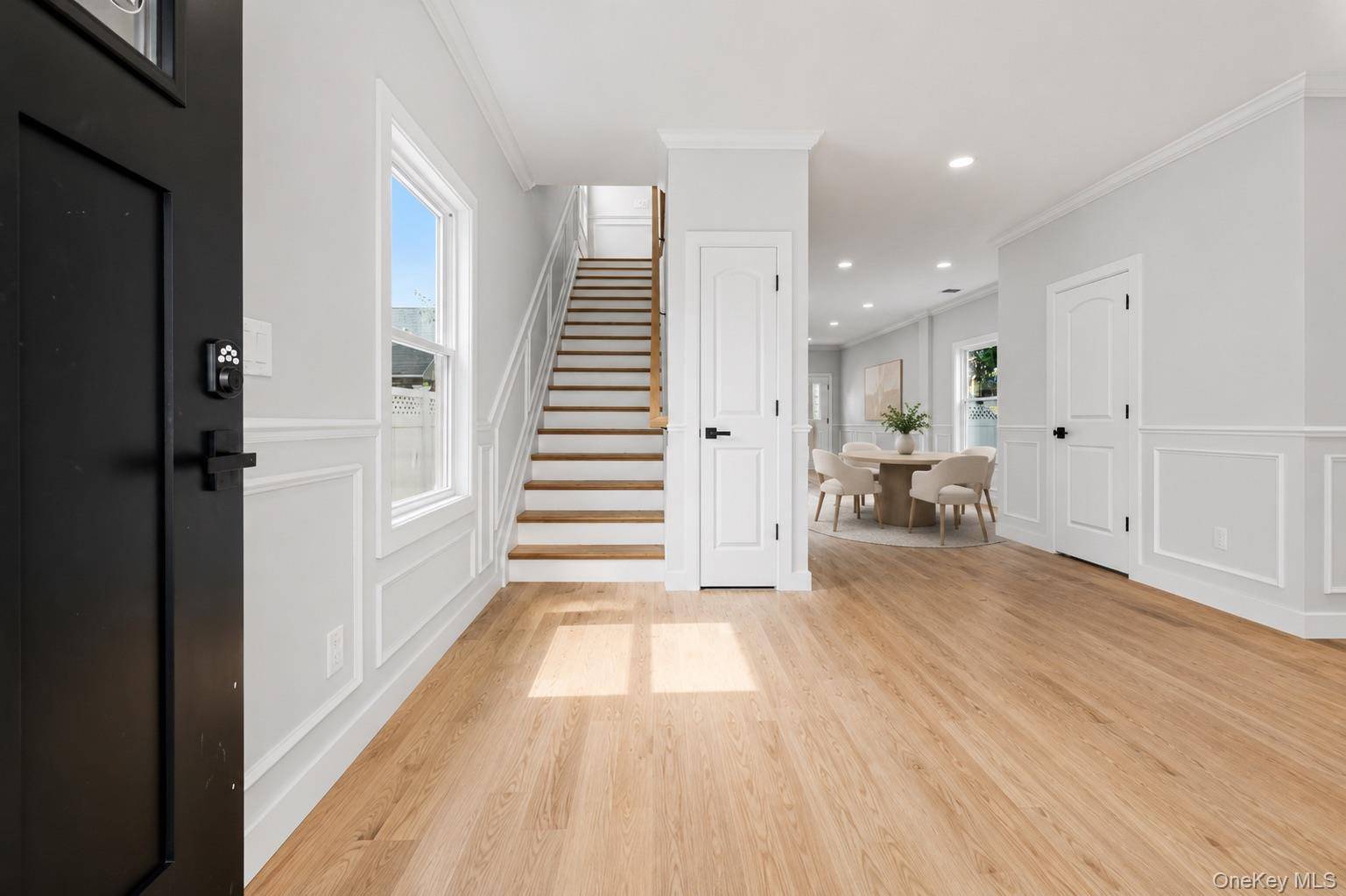 249 Bedford AVE, New Hyde Park, NY 11040