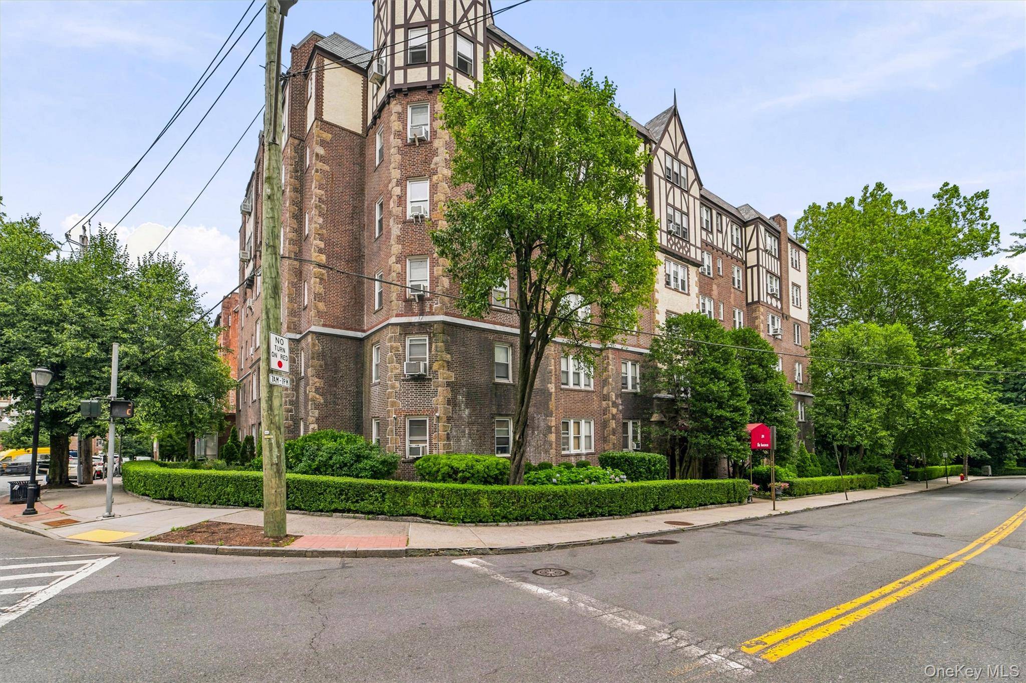 294 Bronxville RD #1F, Bronxville, NY 10708