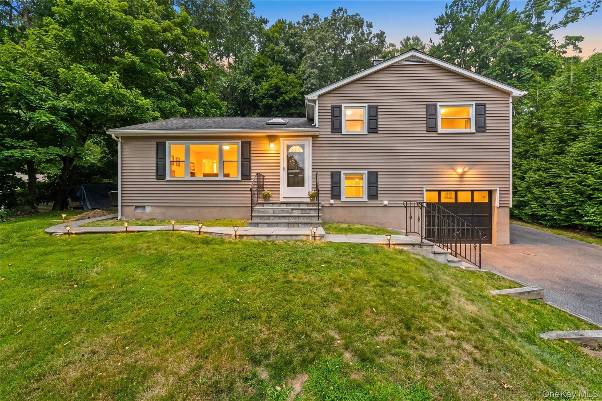 17 Ridge RD, Cortlandt Manor, NY 10567