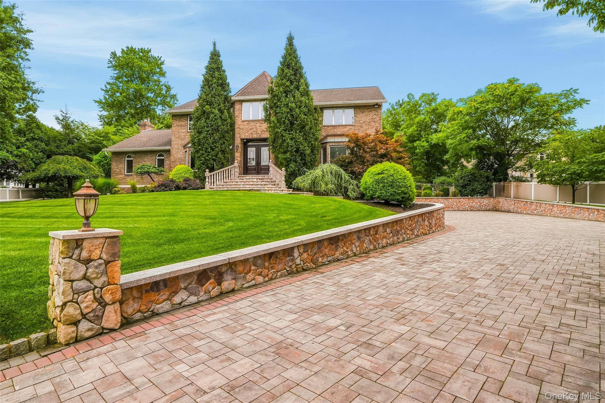 10 Deforest CT, West Nyack, NY 10994