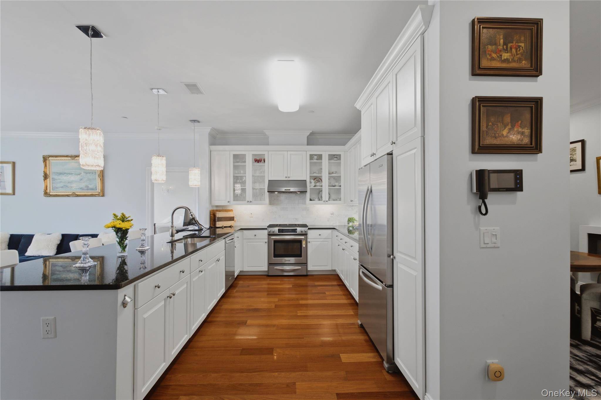 16 Rivers Edge DR #201, Tarrytown, NY 10591