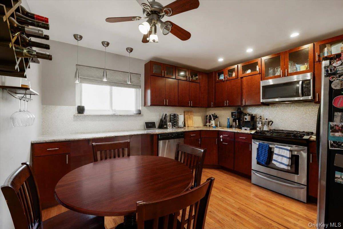 70 West ST #C14, Harrison, NY 10528