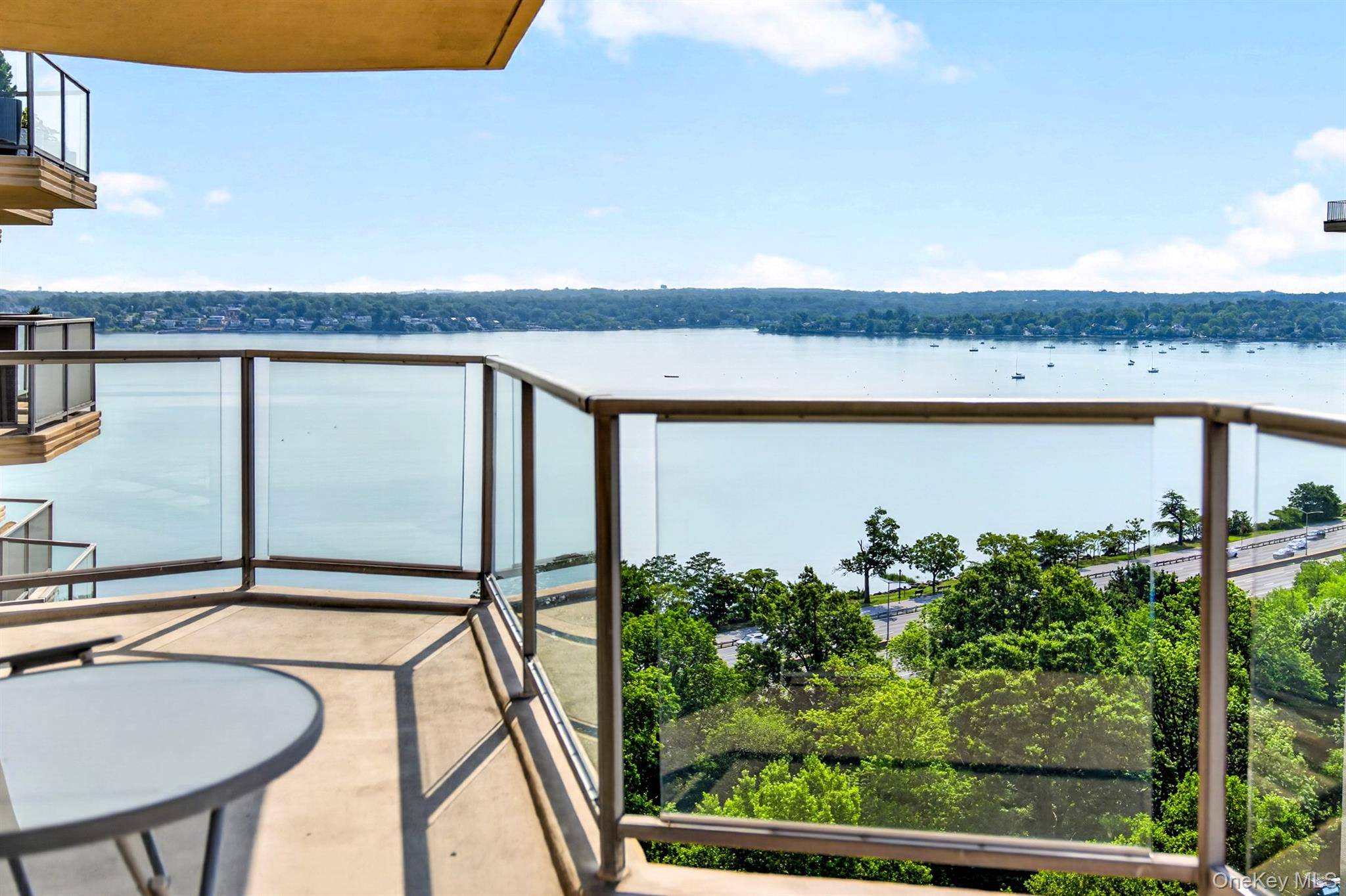 18-05 215th ST #16H, Bayside, NY 11360