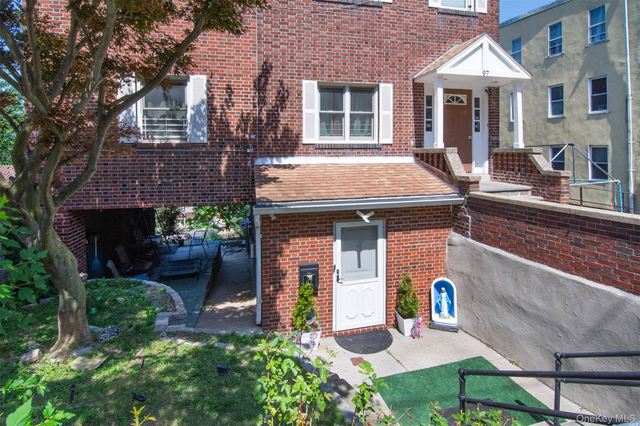 97 Van Cortlandt Pk AVE, Yonkers, NY 10701
