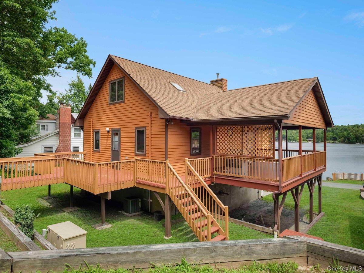 111 Mohican TRL, Glen Spey, NY 12737