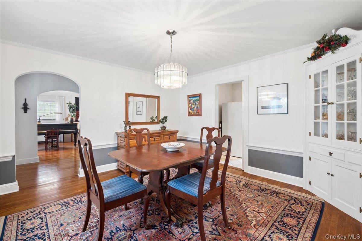 115 Ogden AVE, White Plains, NY 10605