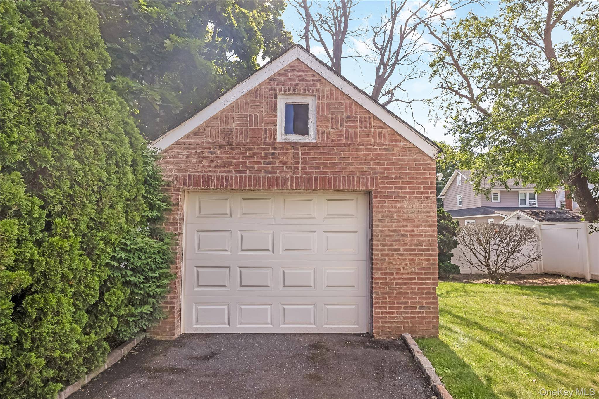 69 Vernon AVE, Rockville Centre, NY 11570