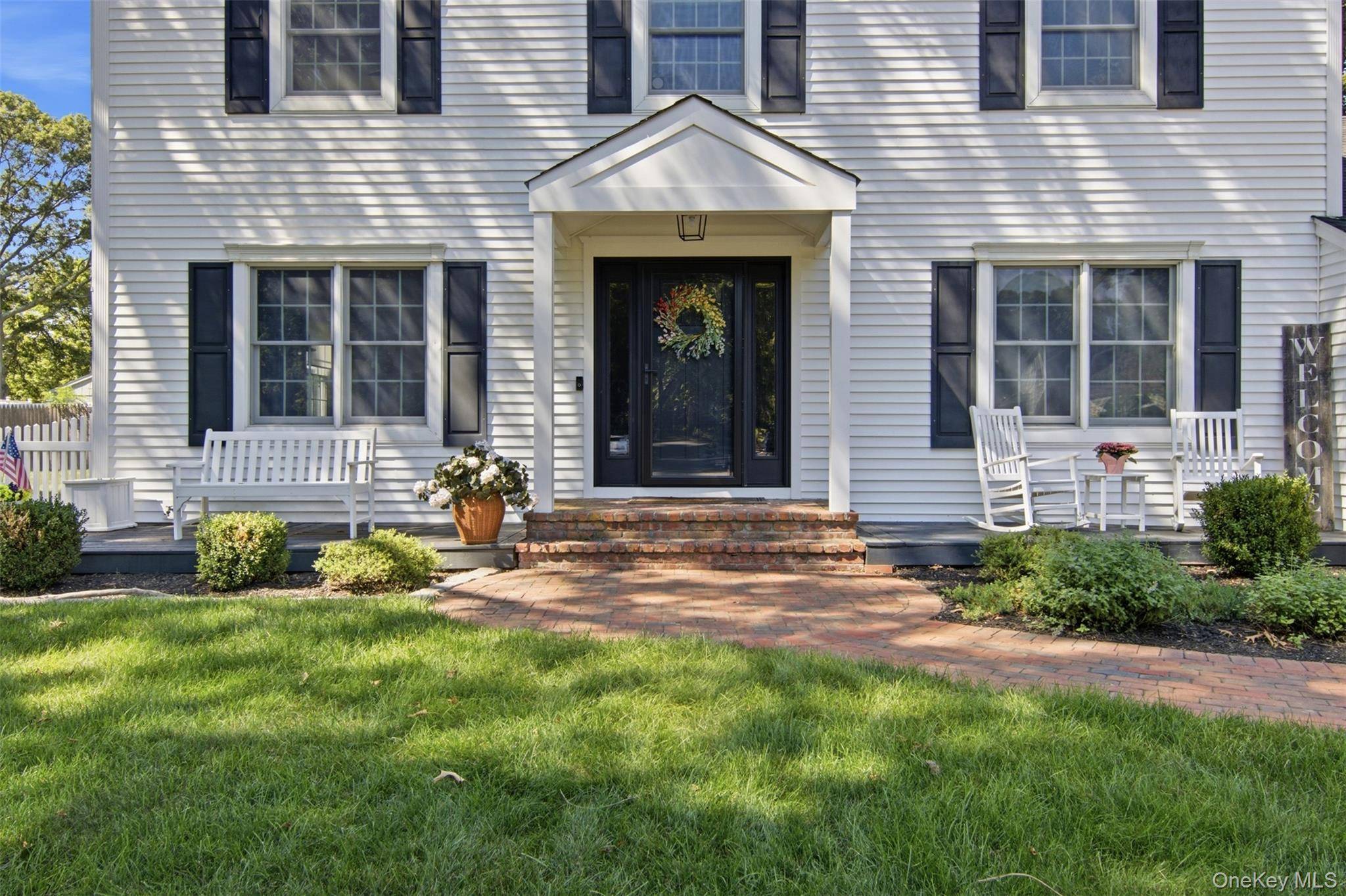 28 Village Woods RD, Port Jefferson, NY 11777