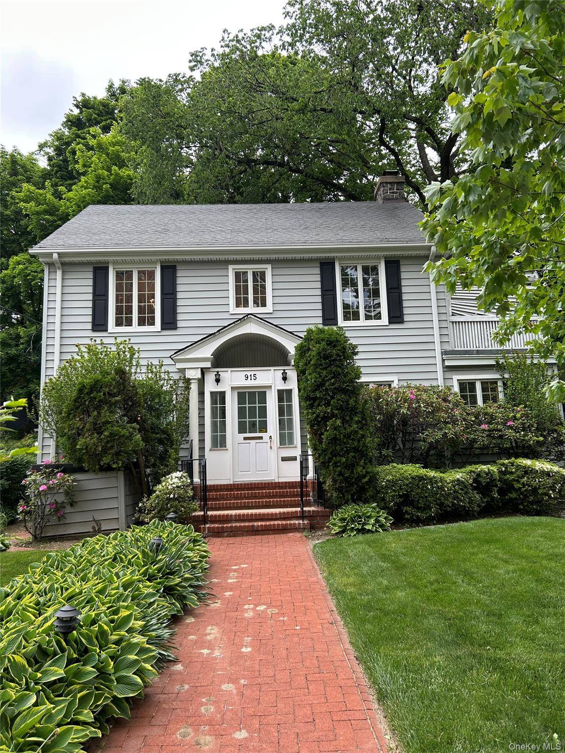 915 Palmer RD, Bronxville, NY 10708