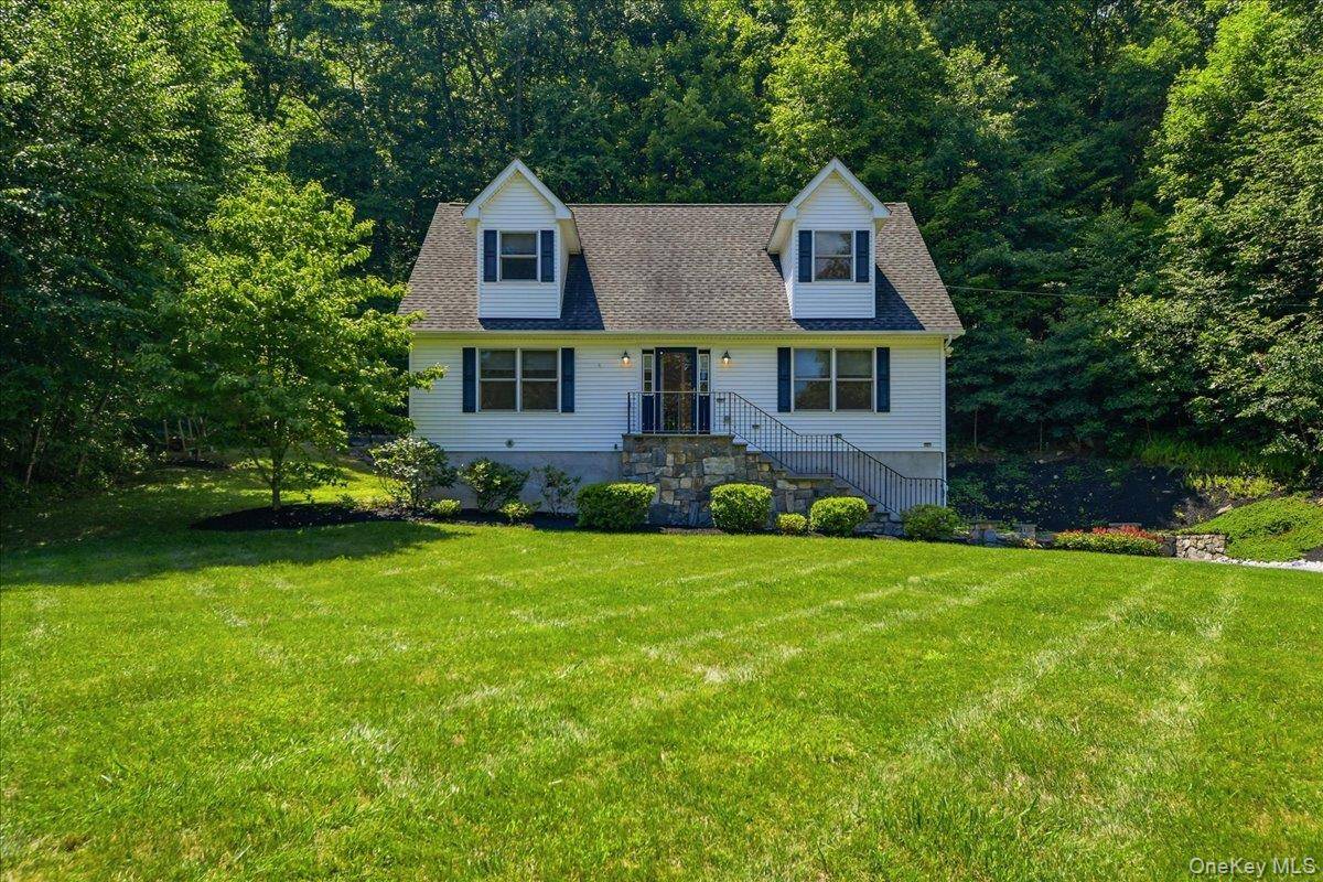 69 Barger ST, Putnam Valley, NY 10579
