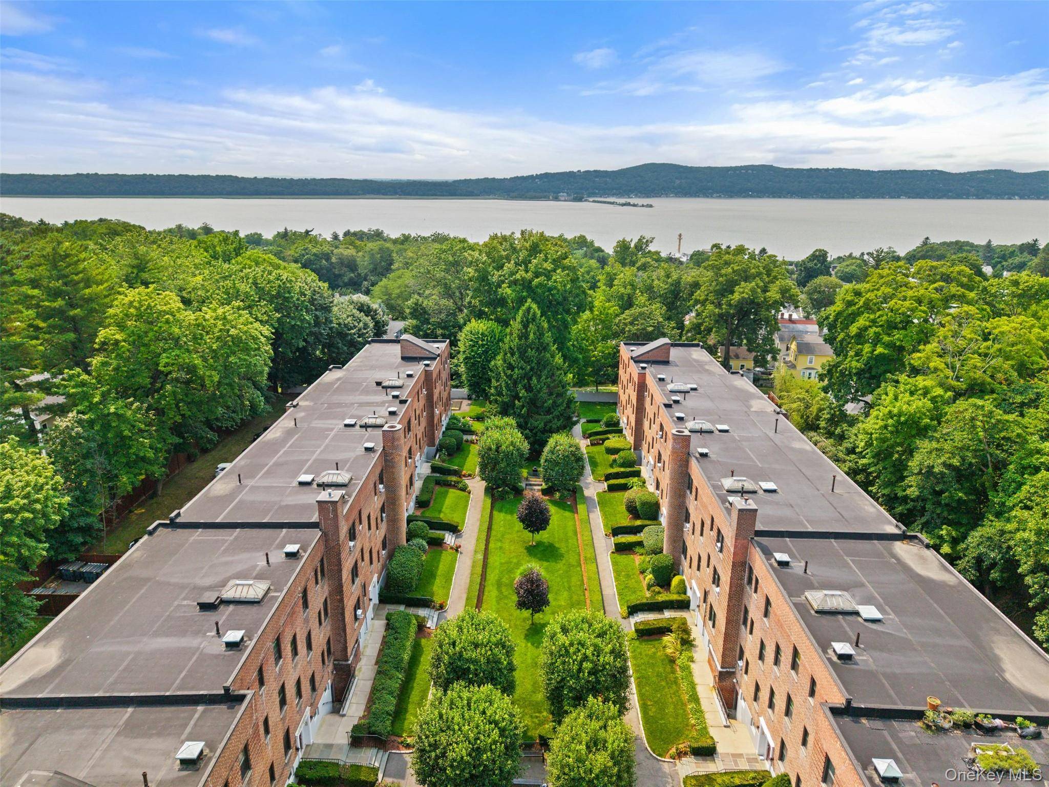 14 S Broadway #7-2B, Irvington, NY 10533