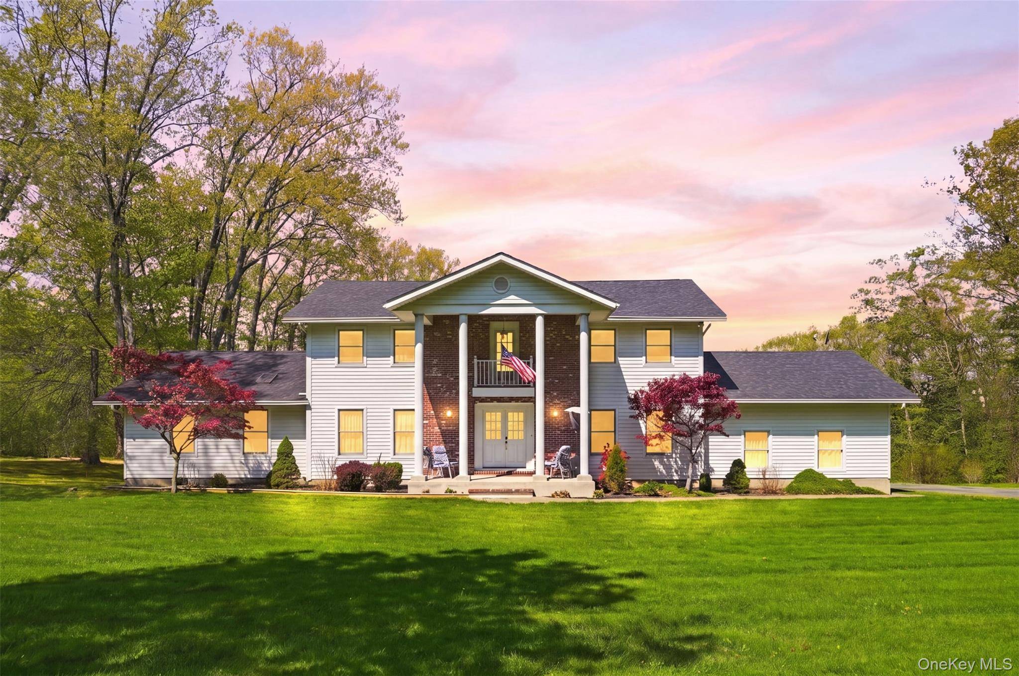32 Sunset CIR, Germantown, NY 12526