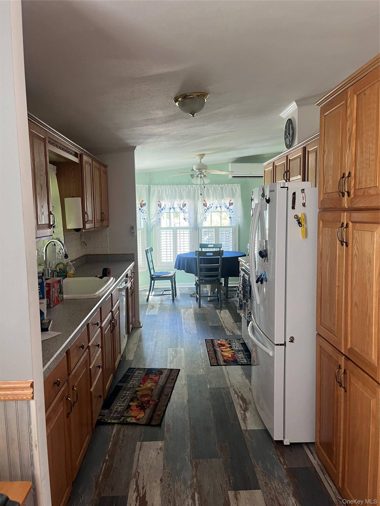 1661 Old Country RD #156D, Riverhead, NY 11901