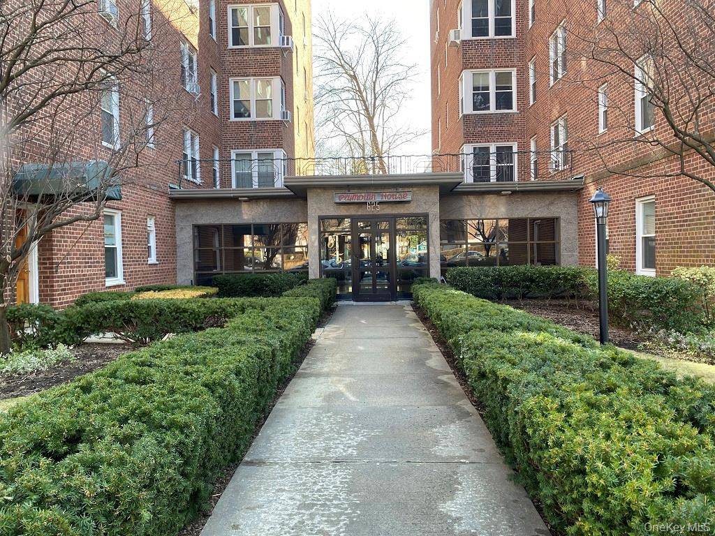 625 Gramatan AVE #1A, Fleetwood, NY 10552