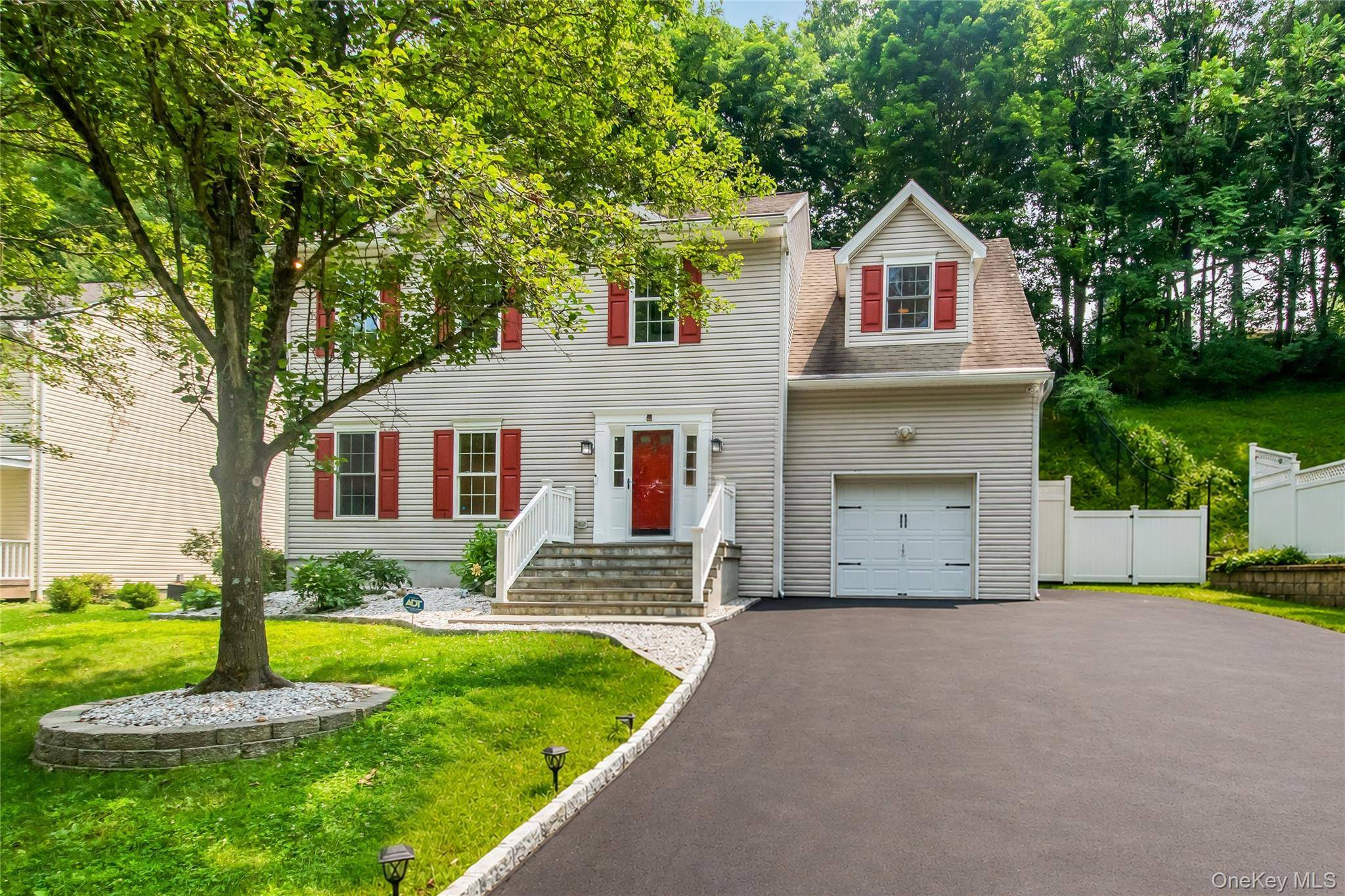 66 Valley View RD, Cortlandt Manor, NY 10567