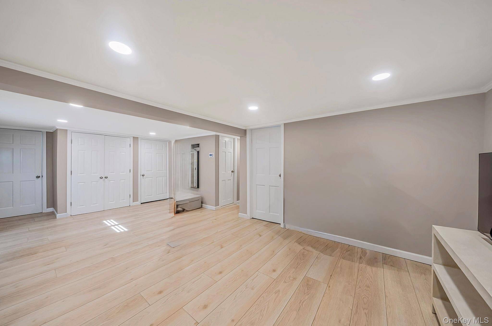 22 Milburn RD, South Setauket, NY 11720