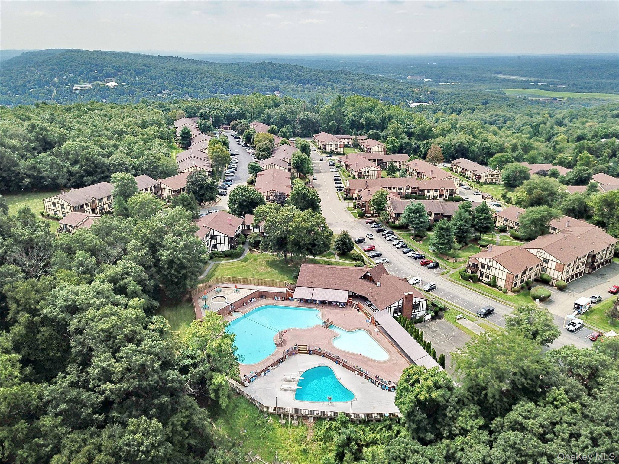 597 Sierra Vista LN, Valley Cottage, NY 10989