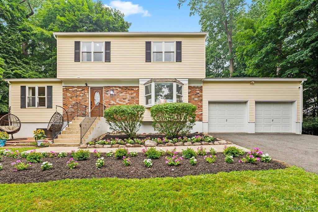 499 Orangeburg RD, Pearl River, NY 10965