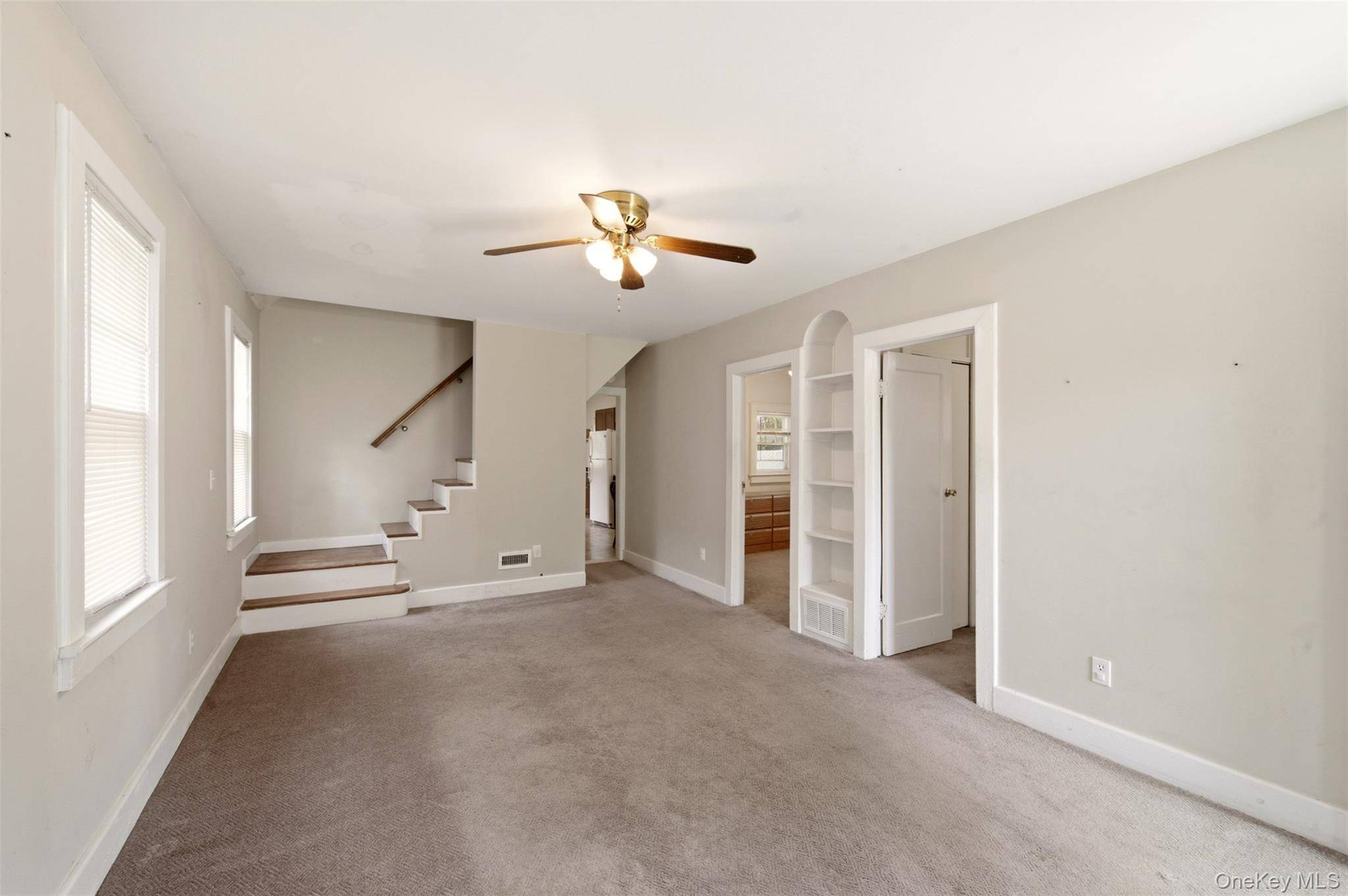 124 Johnson ST, Centerport, NY 11721