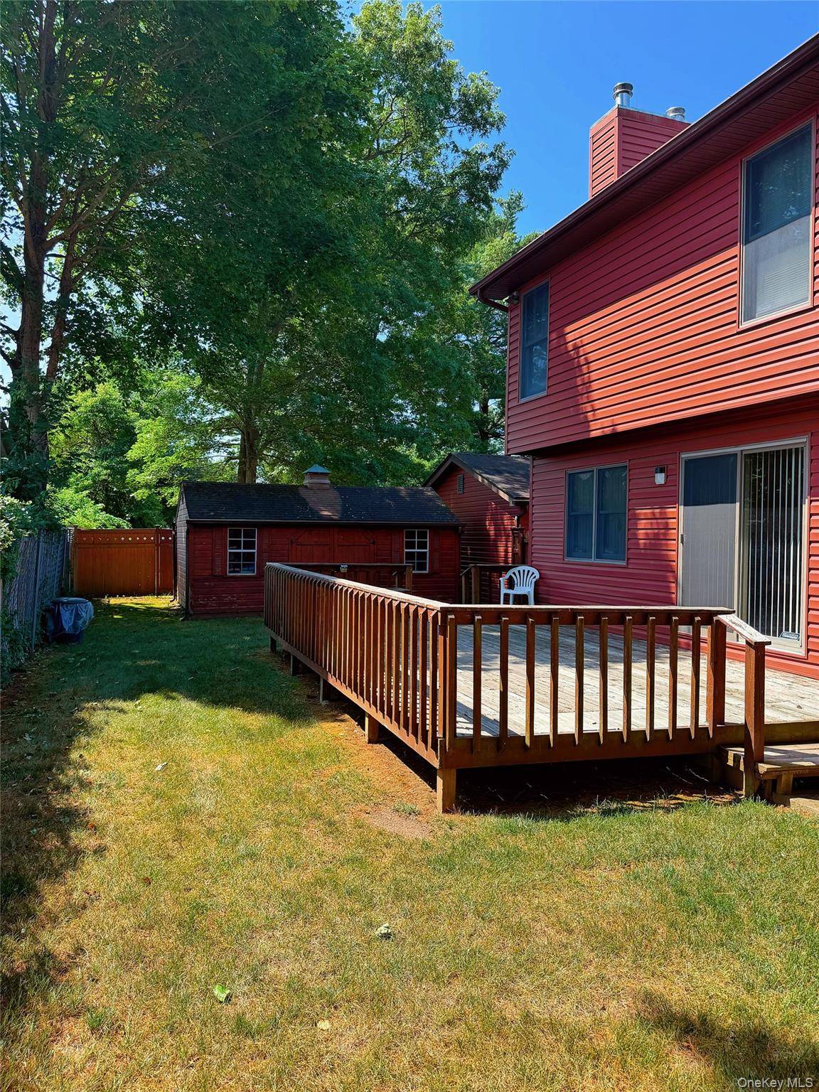 6 Jamor CT, Nesconset, NY 11767