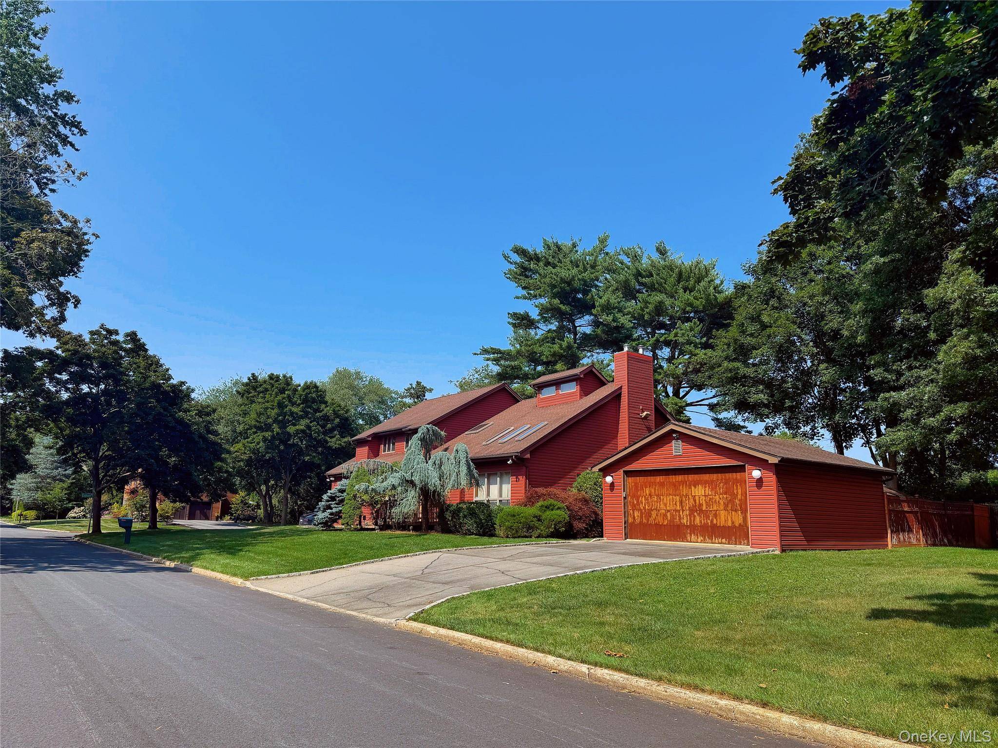 6 Jamor CT, Nesconset, NY 11767