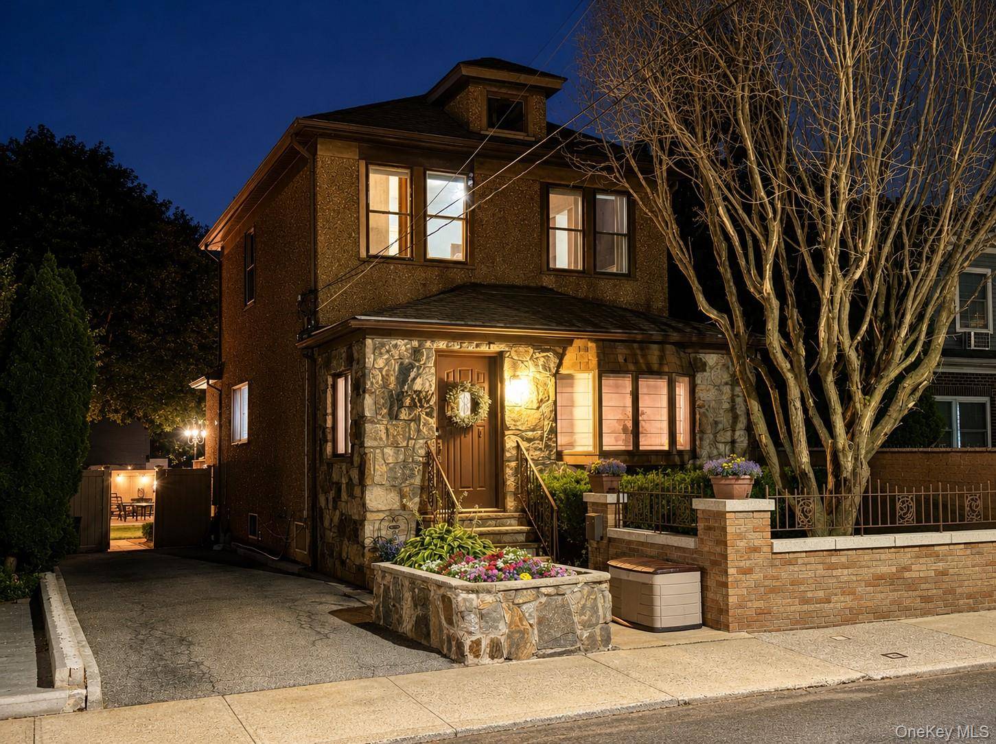 170 Trenchard ST, Yonkers, NY 10704