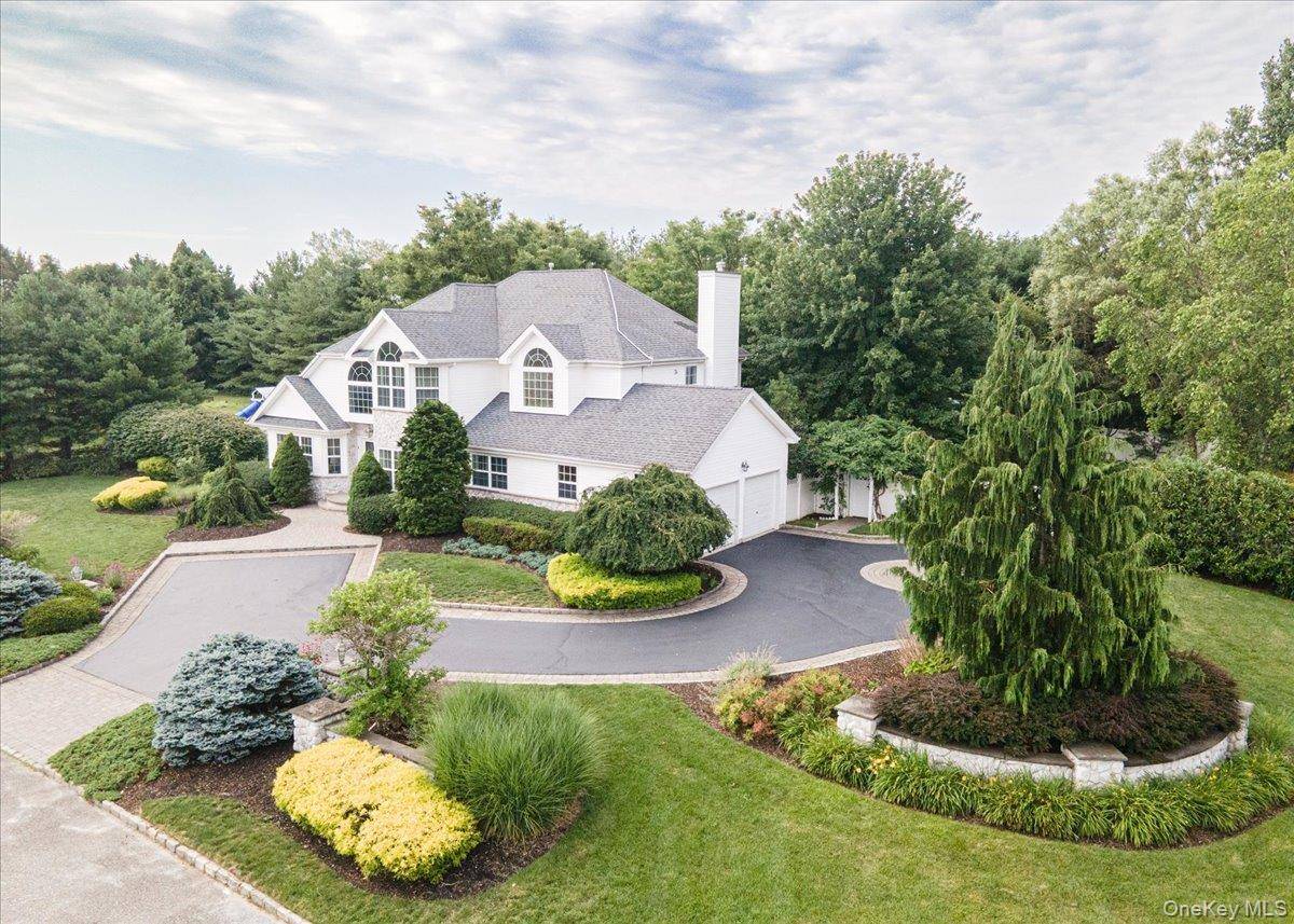 6 Arborvitae LN, Miller Place, NY 11764