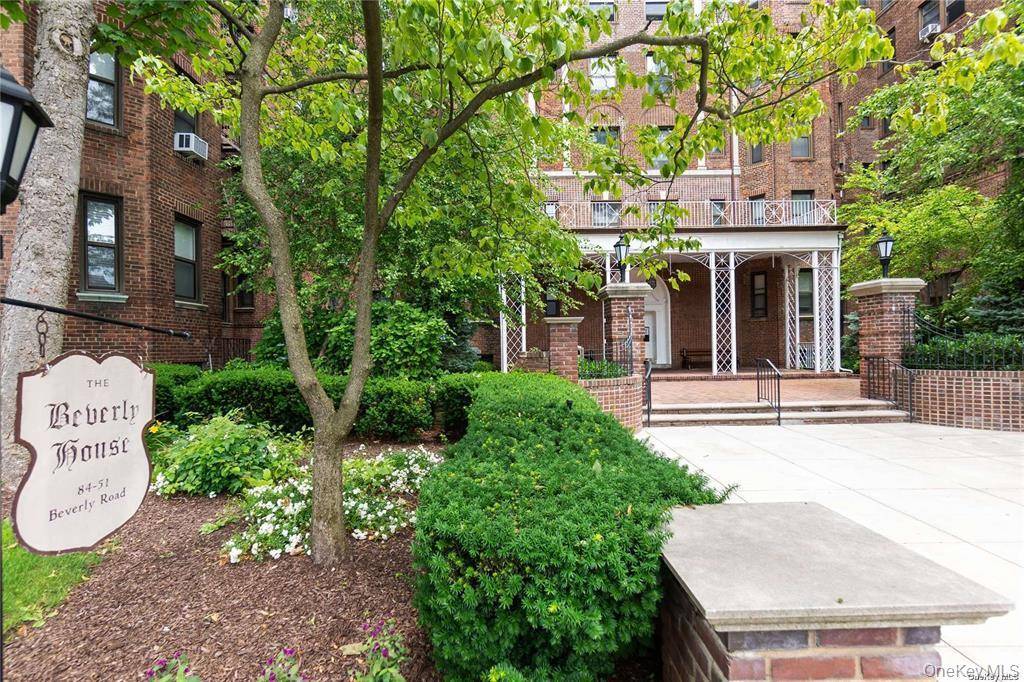 84-51 Beverly RD #6R, Kew Gardens, NY 11415