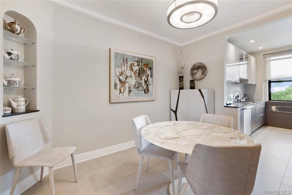 84-51 Beverly RD #6R, Kew Gardens, NY 11415