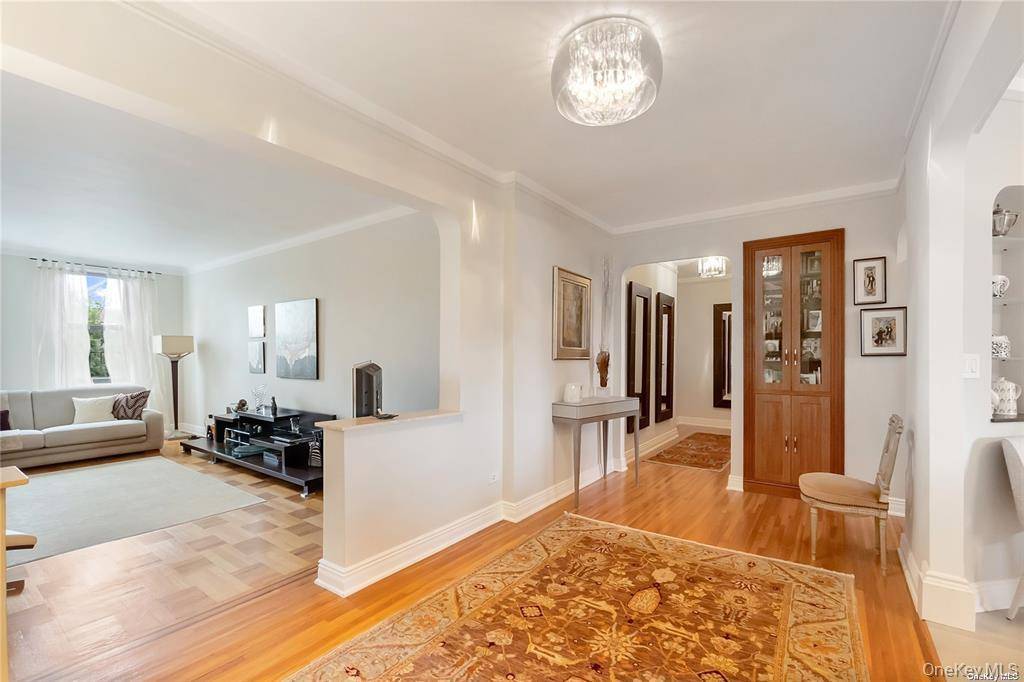 84-51 Beverly RD #6R, Kew Gardens, NY 11415