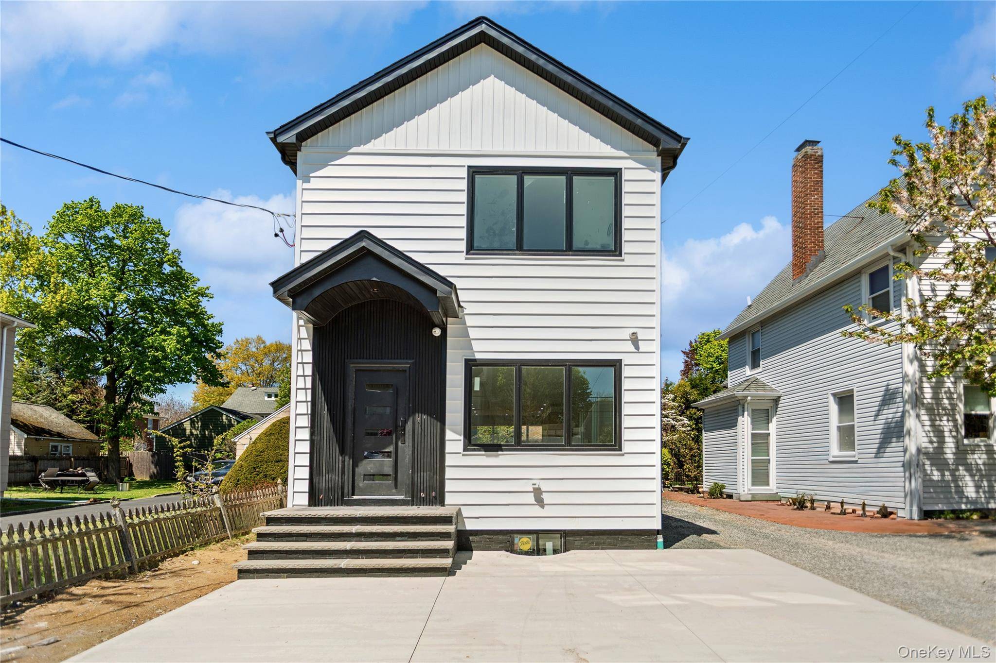 994 Singleton AVE, Woodmere, NY 11598