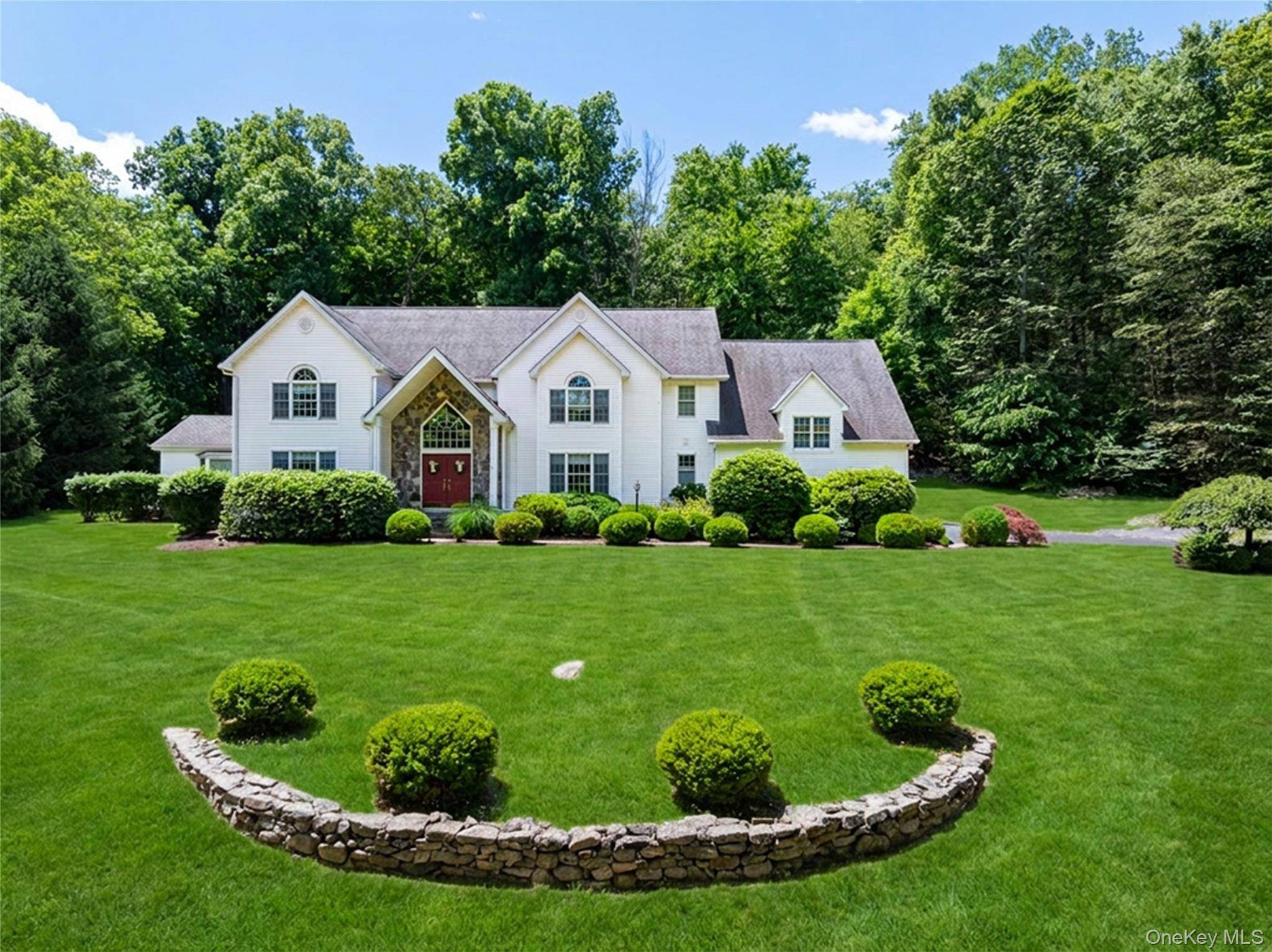 10 Adams Farm RD, Katonah, NY 10536