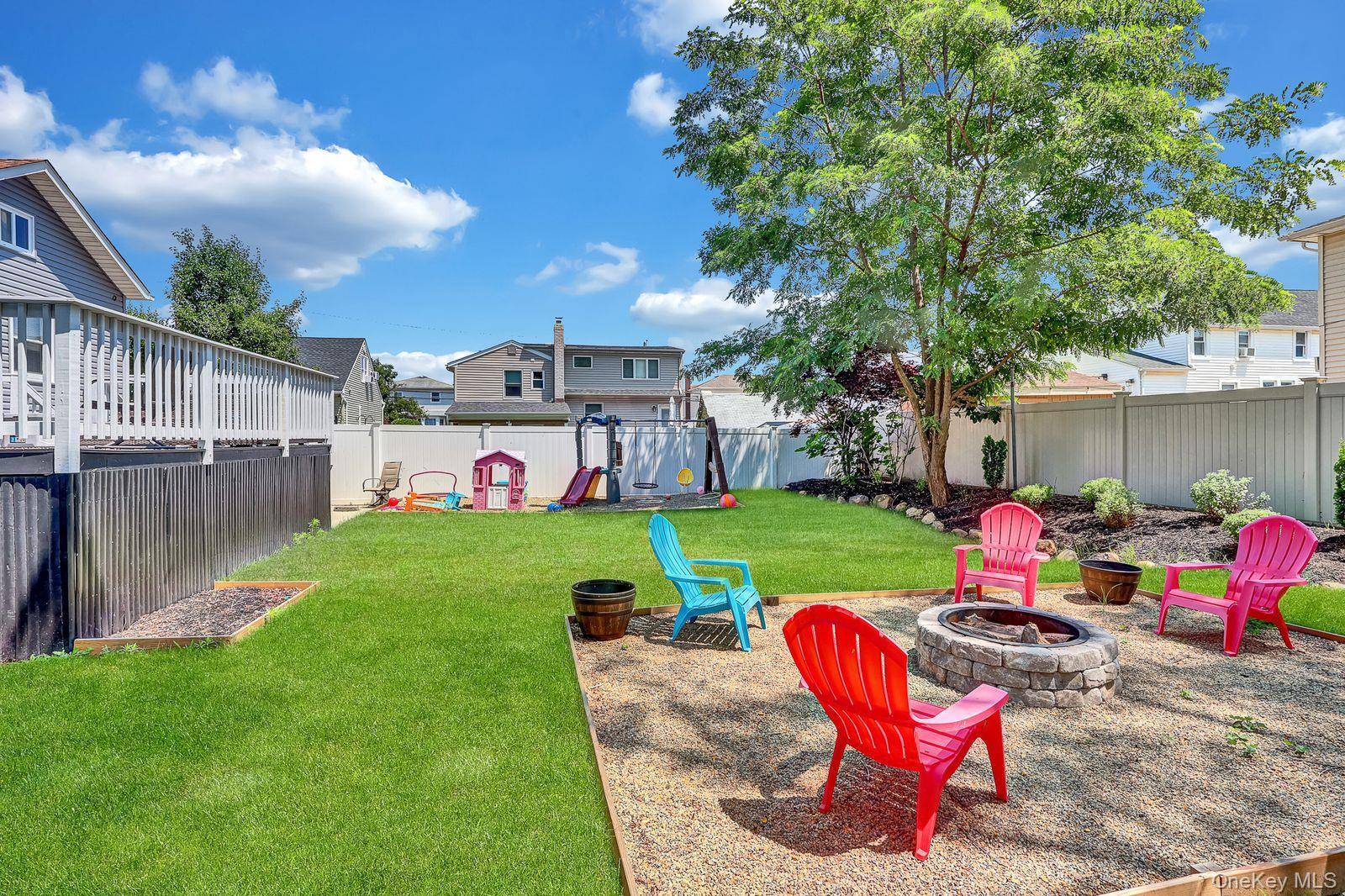 75 2nd AVE, East Rockaway, NY 11518