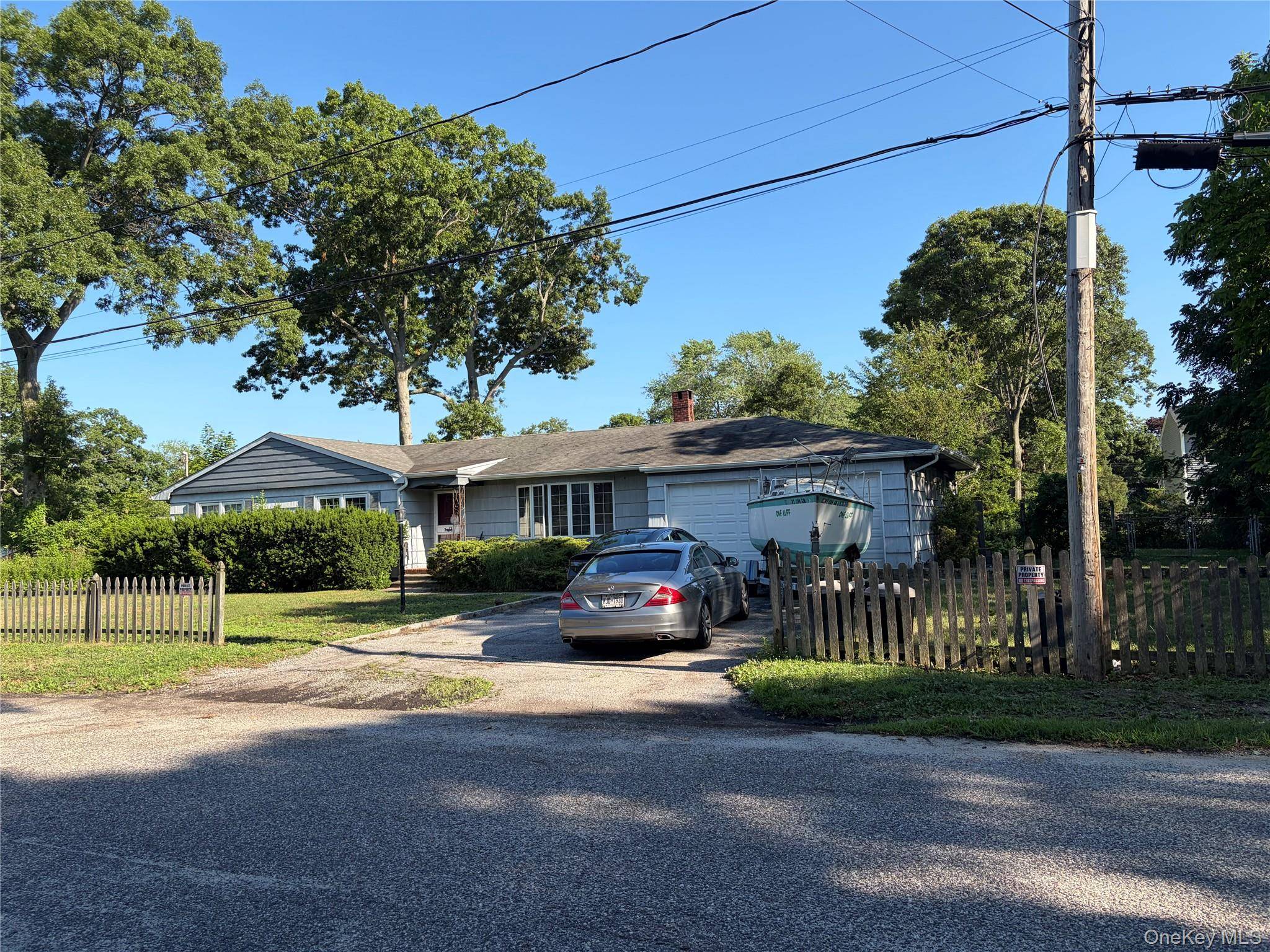 22 Yerk AVE, Ronkonkoma, NY 11779