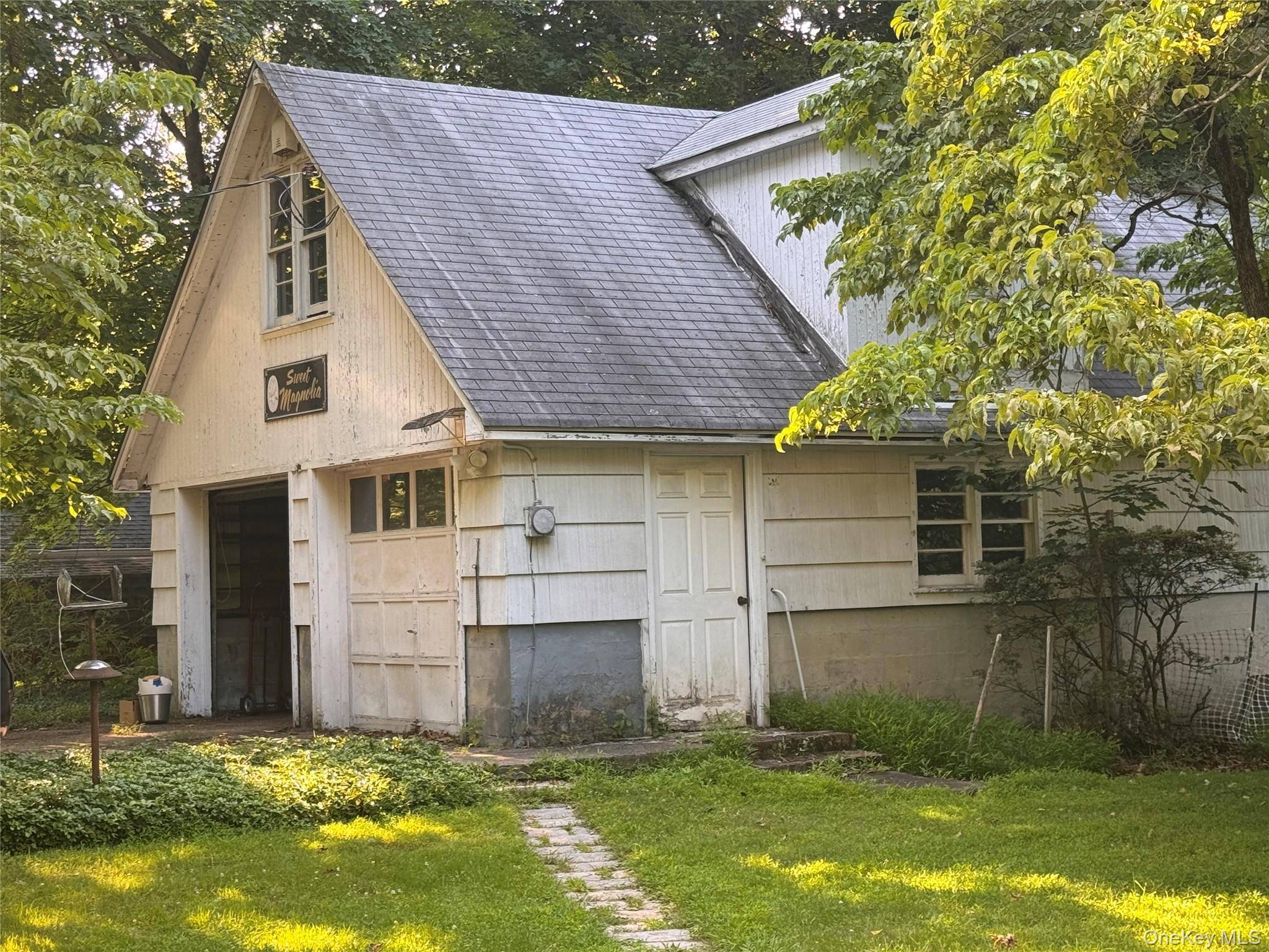 245 Zukor RD, New City, NY 10956