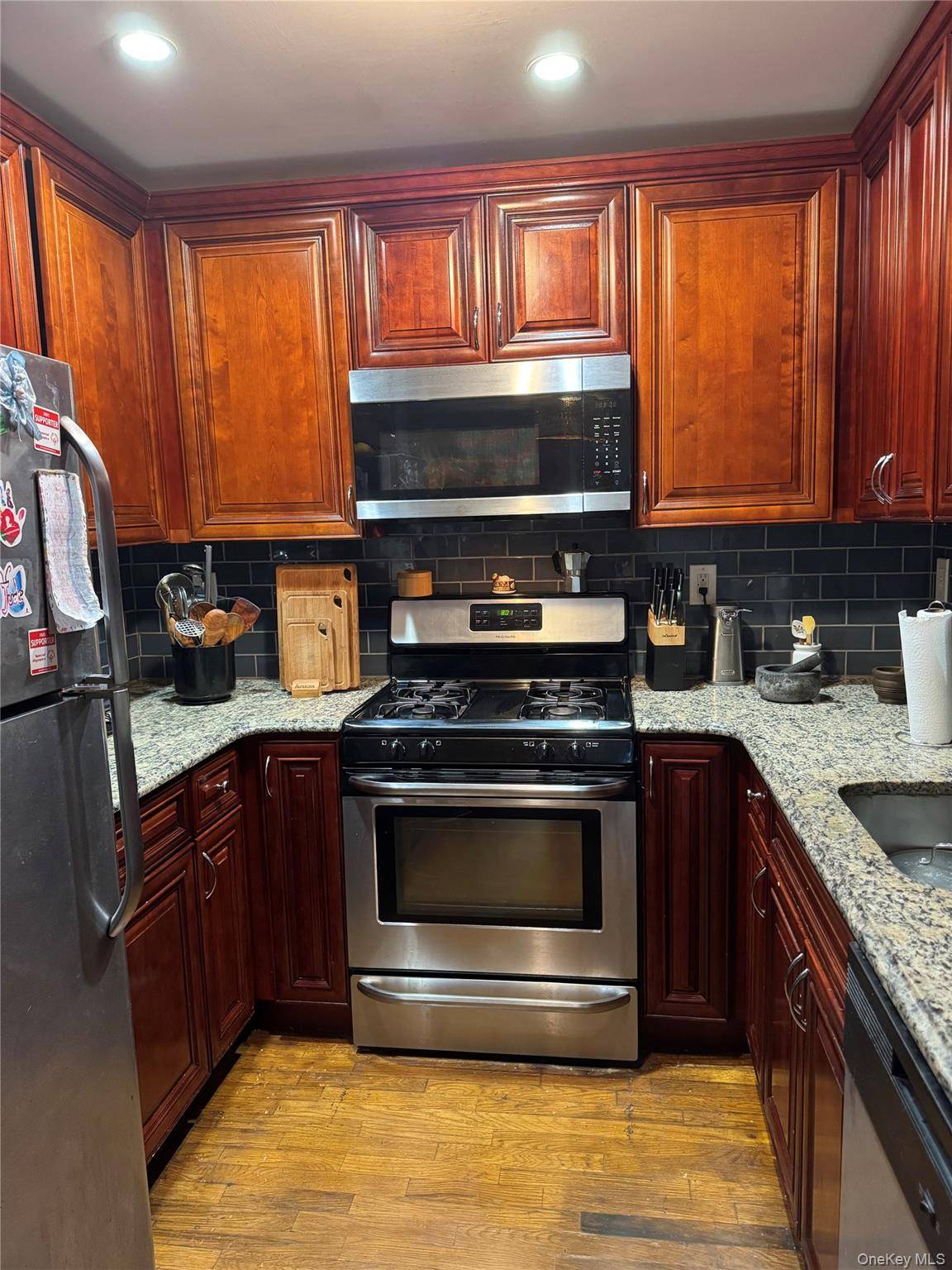 3705 Pratt AVE #2C, Bronx, NY 10466