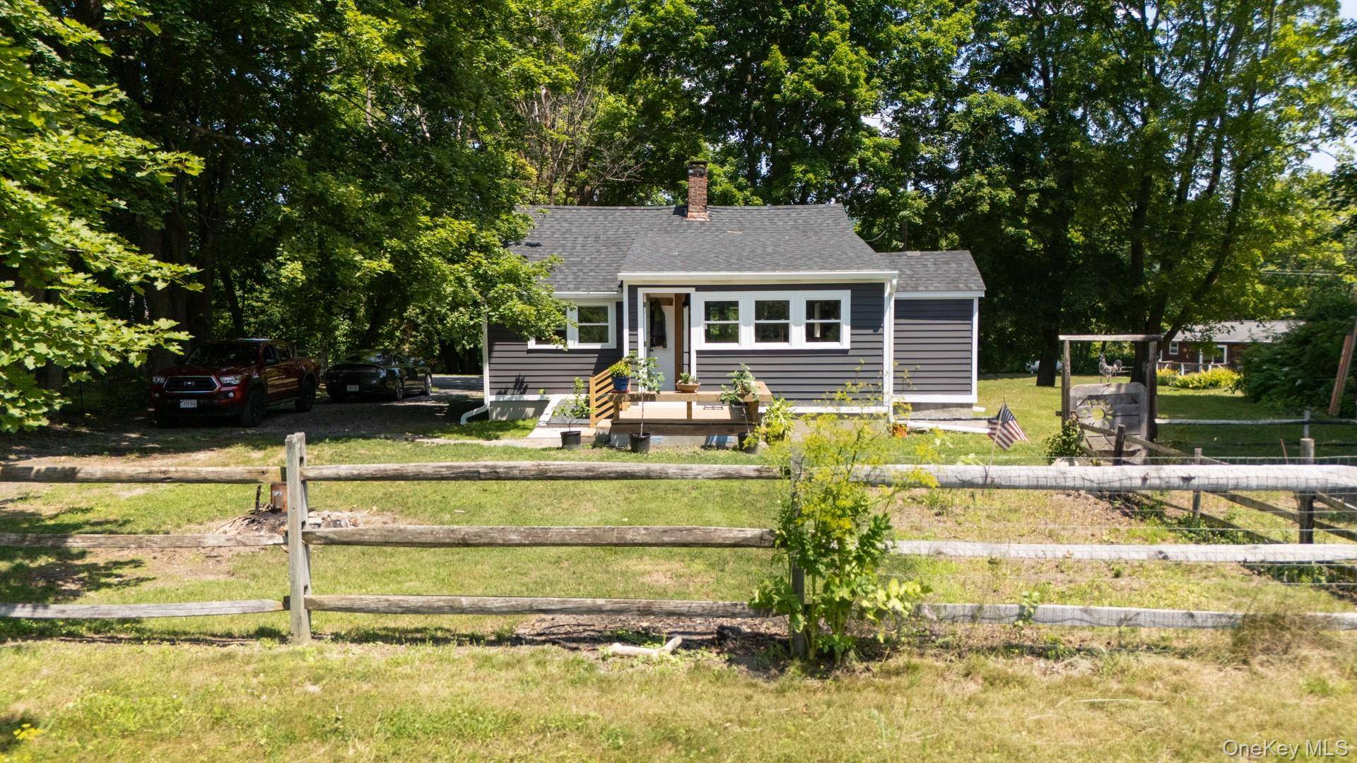 90 State Line RD, Millerton, NY 12546