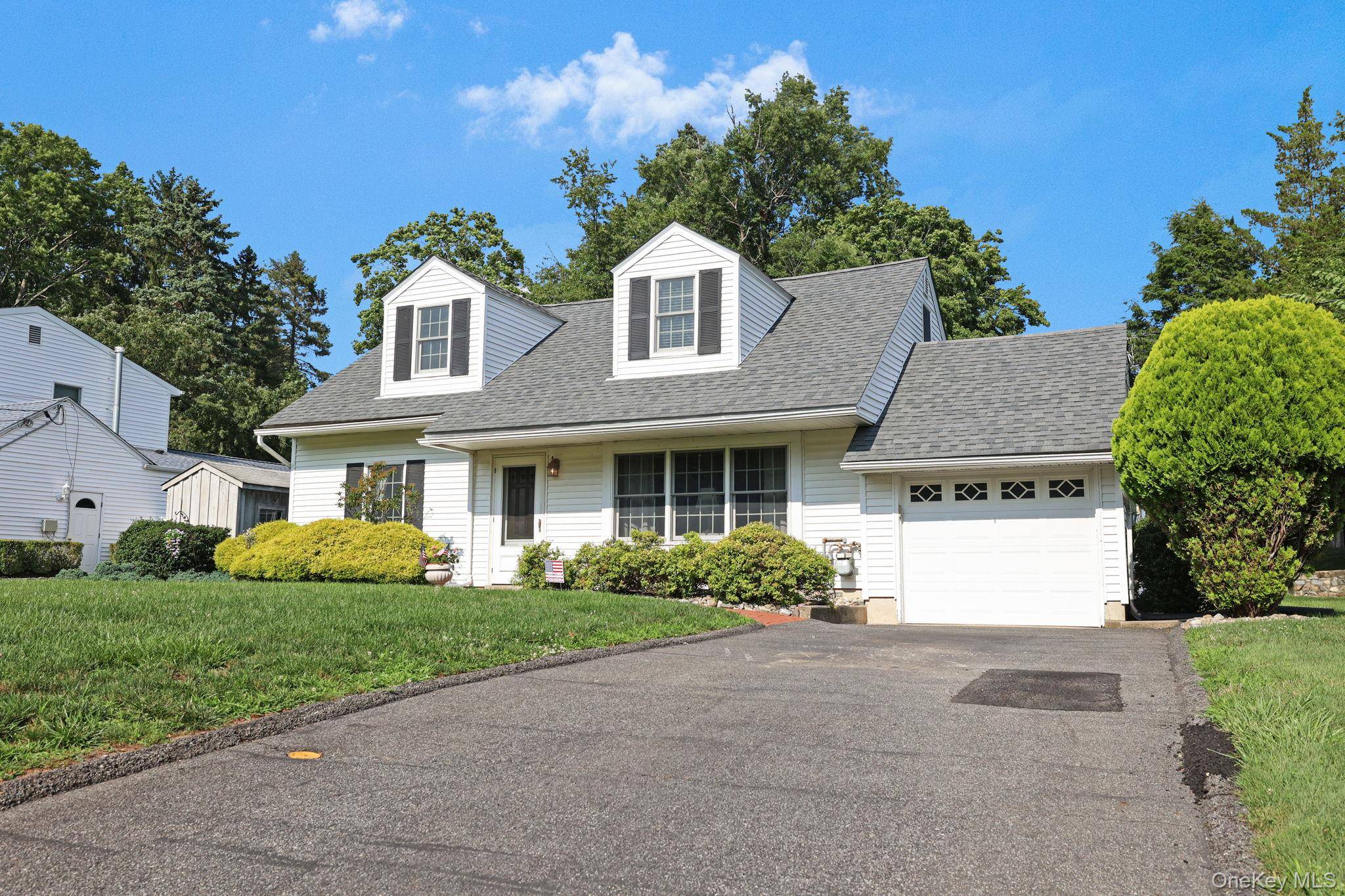 62 Oldert DR, Pearl River, NY 10965