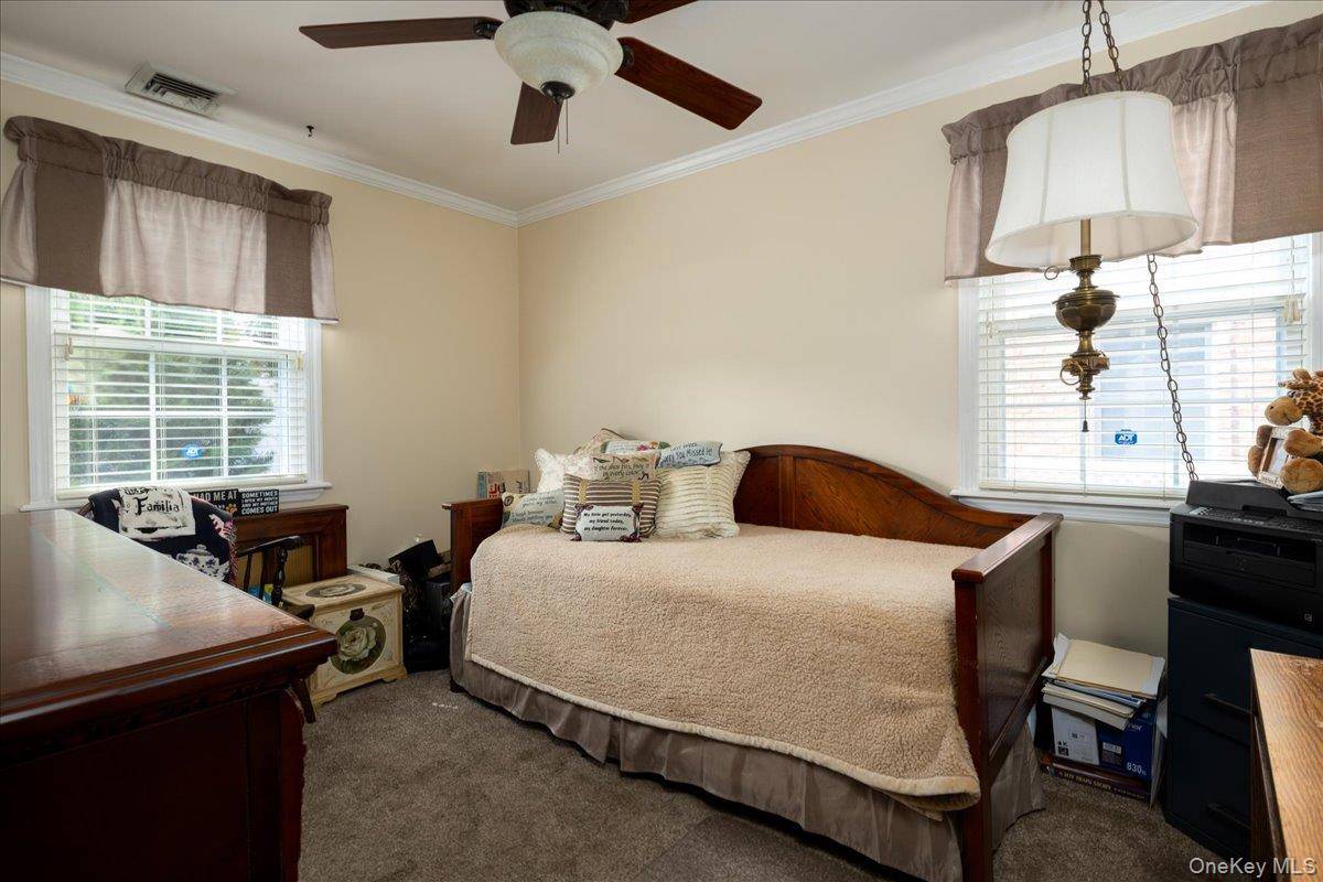 131 Euston RD, West Hempstead, NY 11552