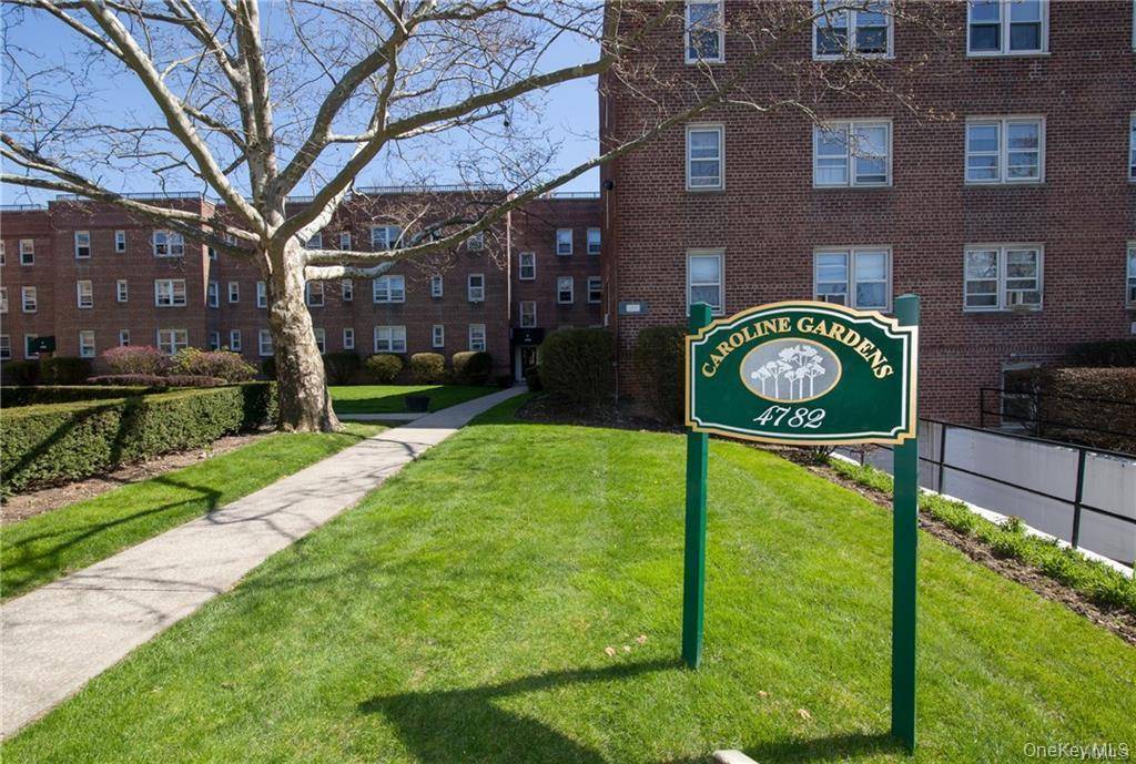 4782 boston post #A- 3B, Pelham, NY 10803