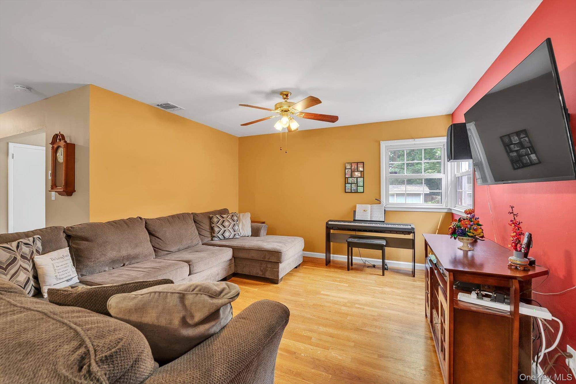 202B 1st ST, East Northport, NY 11731