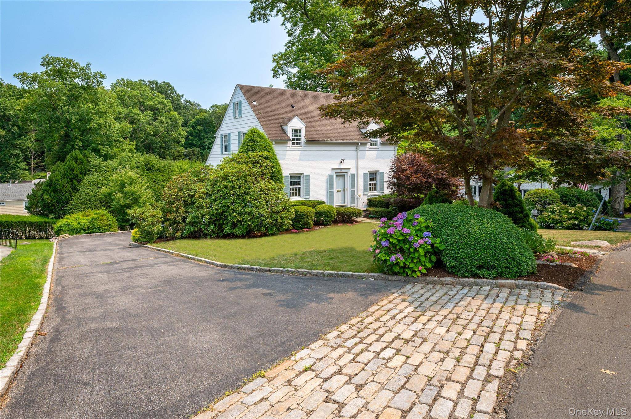 21 Braxmar DR, Harrison, NY 10528