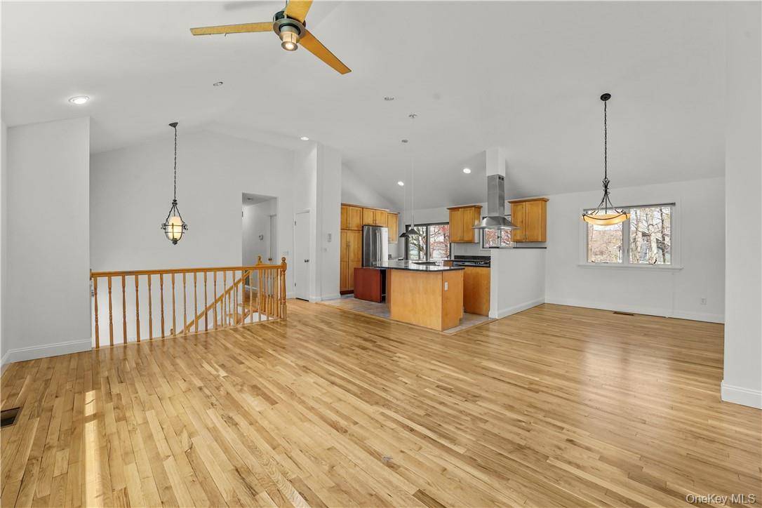 6 Scarborough CIR, Briarcliff Manor, NY 10510