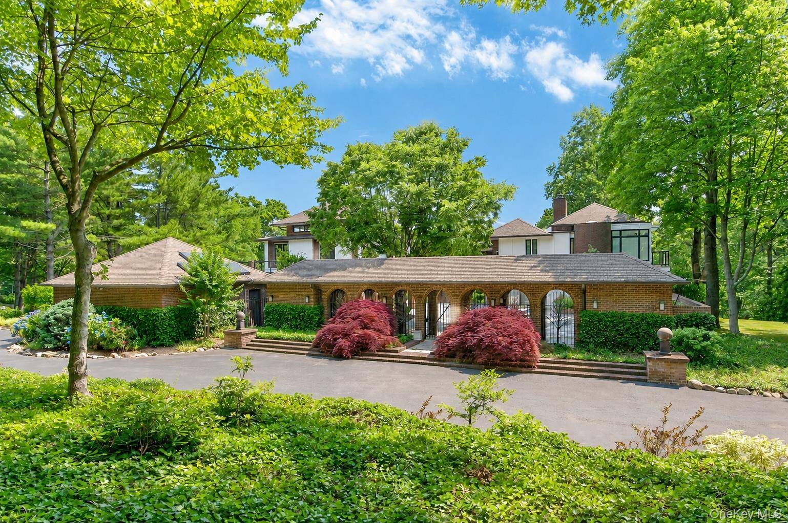 235 Cleft RD, Mill Neck, NY 11765