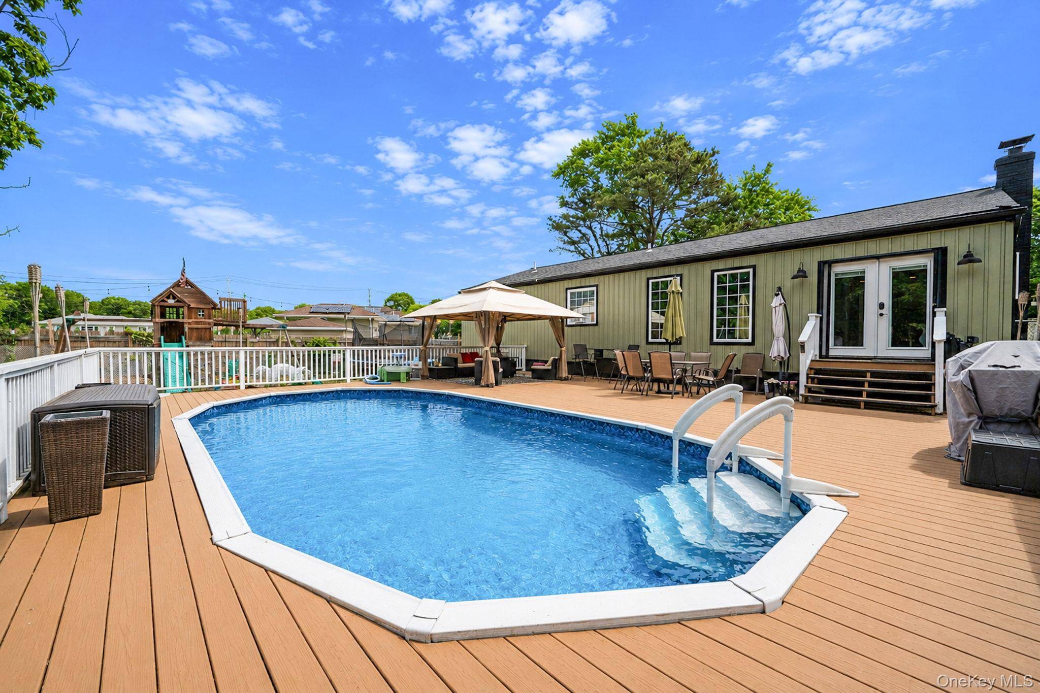 1010 Sipp AVE, Medford, NY 11763