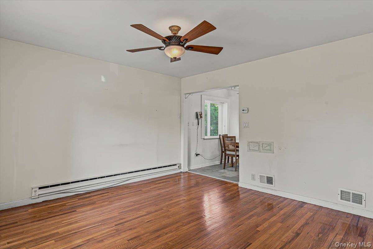 151-28 9th AVE, Whitestone, NY 11357