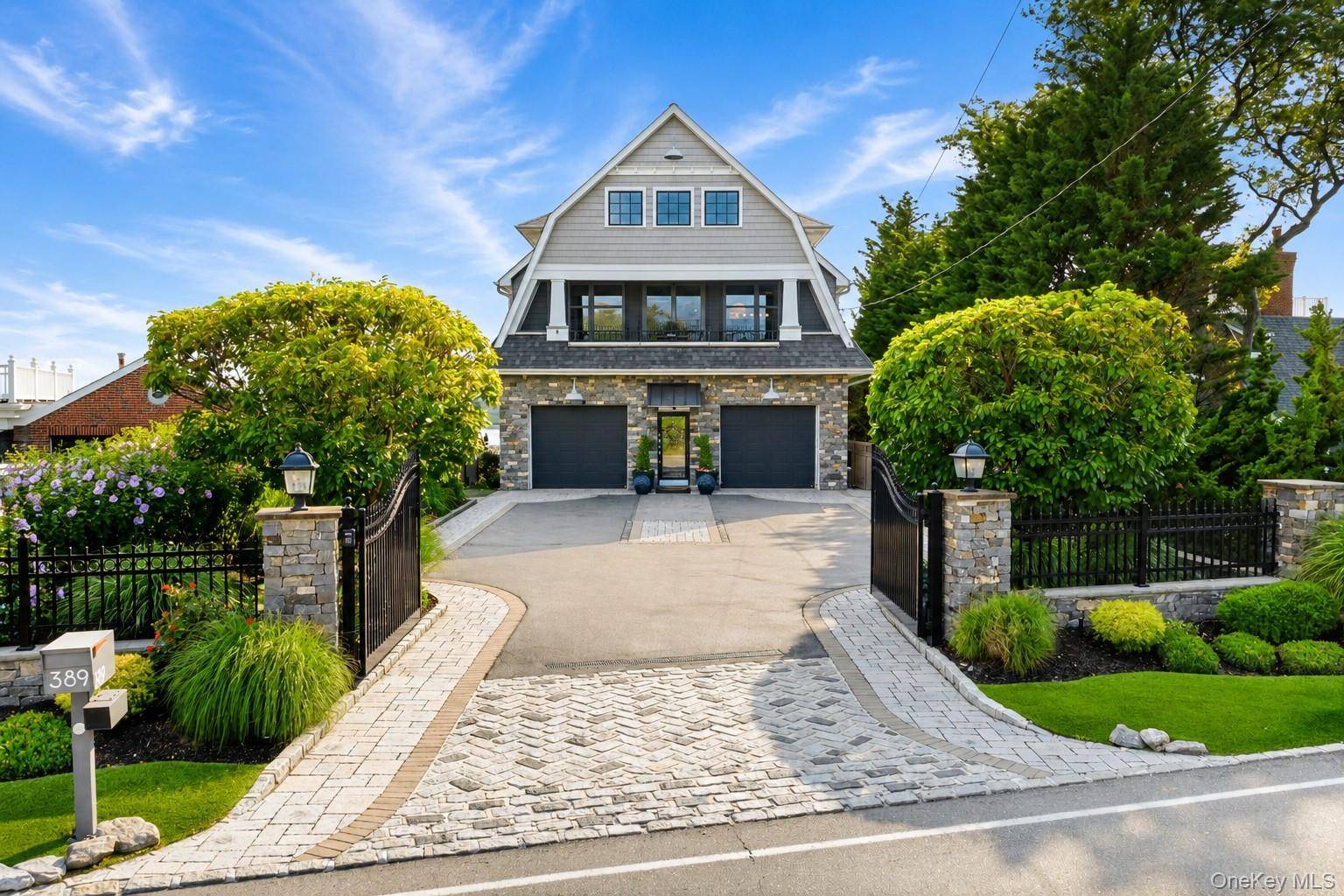 389 Asharoken AVE, Northport, NY 11768
