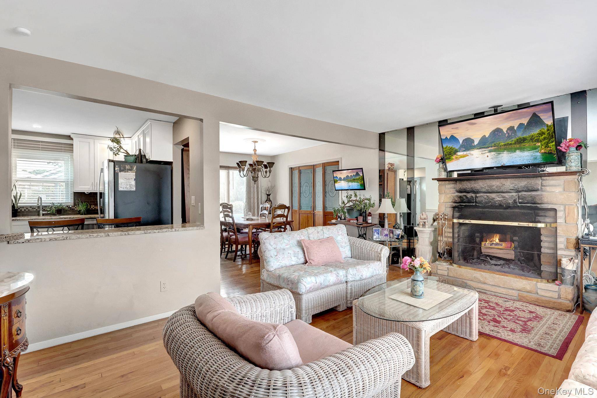 47 Whittier AVE, North Babylon, NY 11703