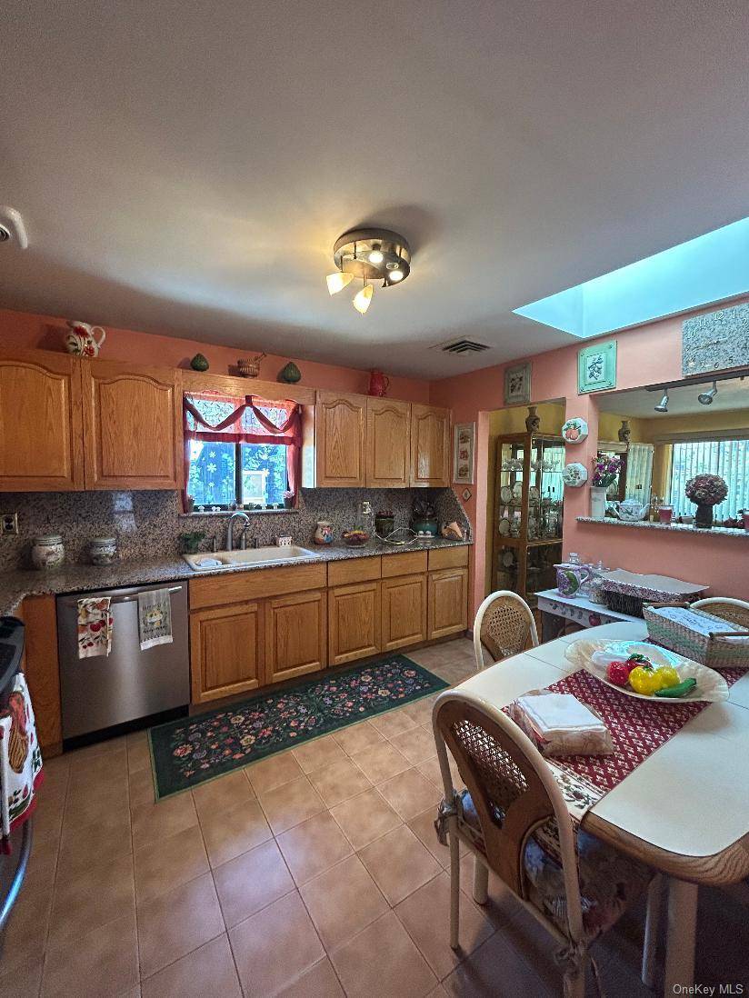 14-12 136th ST, College Point, NY 11356
